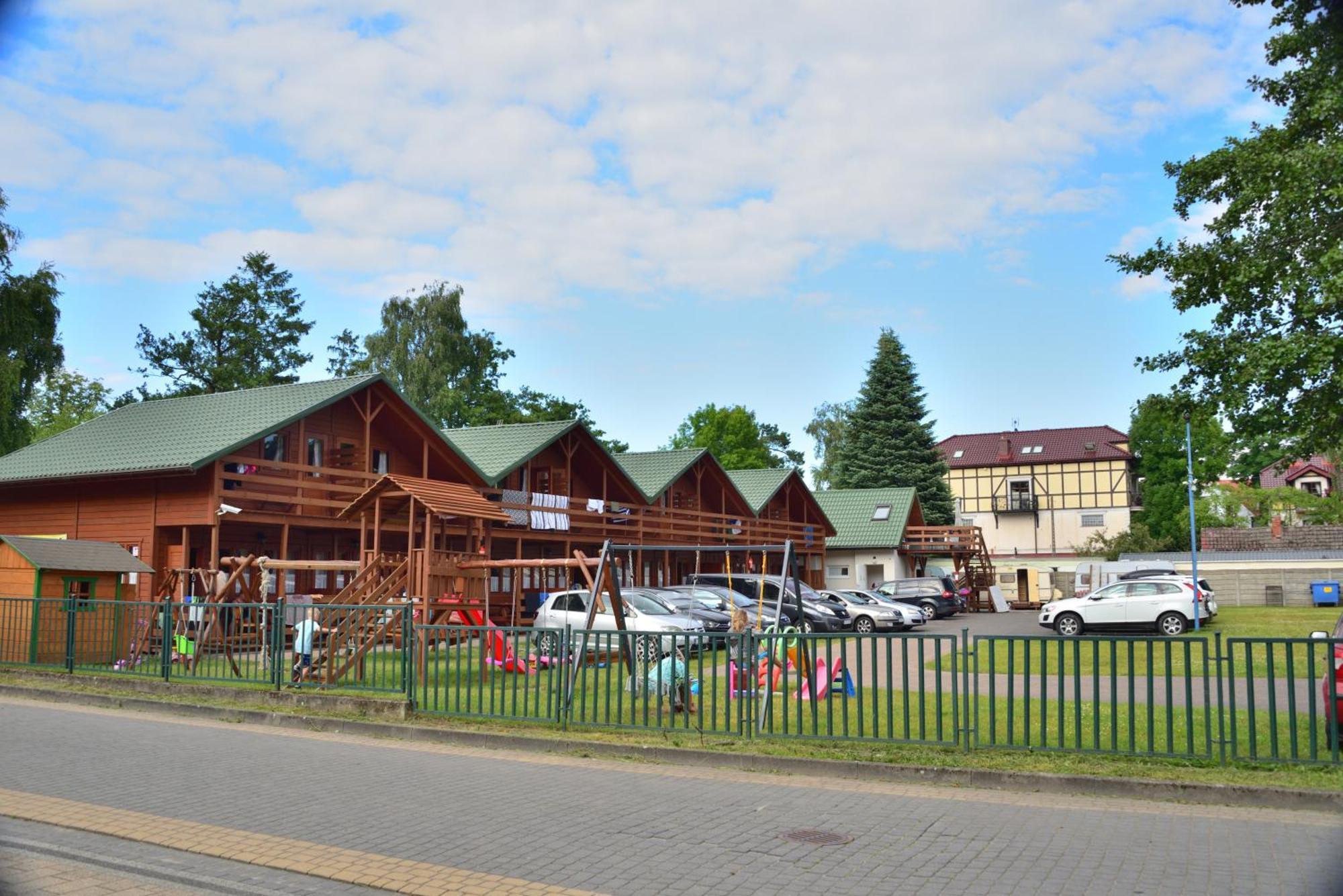 Mlodziezowy Domek Dla Grup Eldorado Mielno Centrum, 200M Od Morza Екстериор снимка